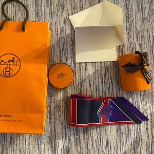 Hermes bag scarf